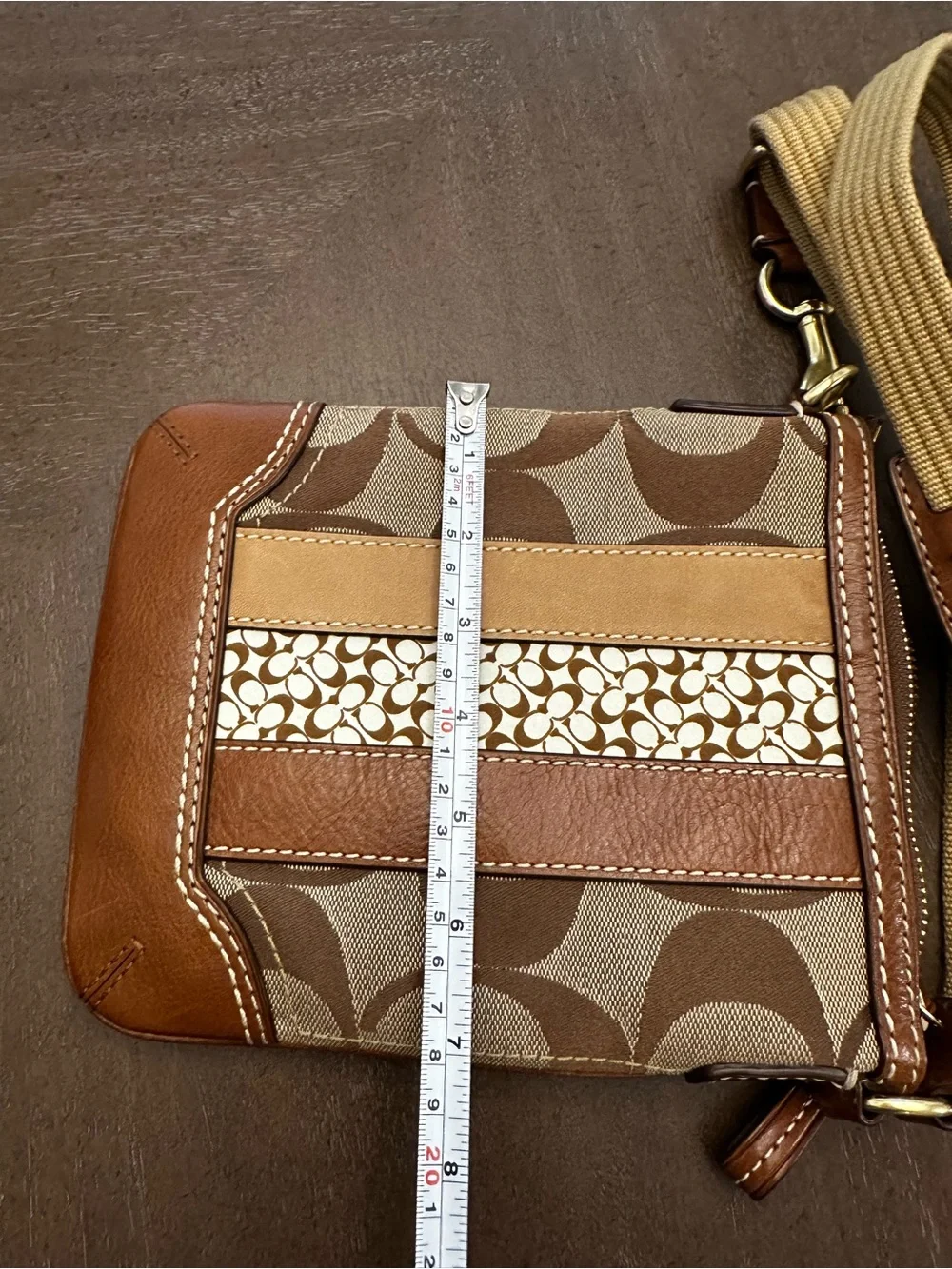 Coach Signature Swingpack Crossbody Bag